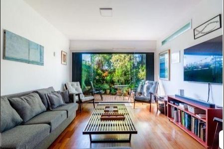 Casa à venda com 3 quartos, 235m² em Sumaré, São Paulo