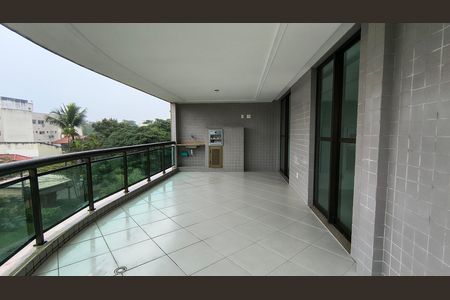 Apartamento para alugar com 109m², 3 quartos e 2 vagasVaranda