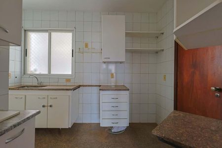 Apartamento para alugar com 96m², 3 quartos e 2 vagasCozinha
