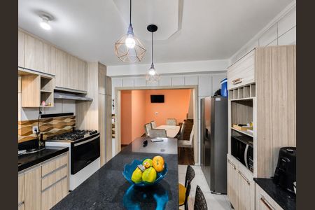 Casa para alugar com 186m², 4 quartos e 2 vagas Casa para alugar com 186m², 4 quartos e 2 vagasCozinha