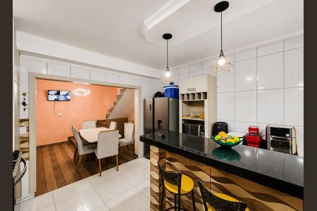 Casa para alugar com 186m², 4 quartos e 2 vagas Casa para alugar com 186m², 4 quartos e 2 vagasCozinha
