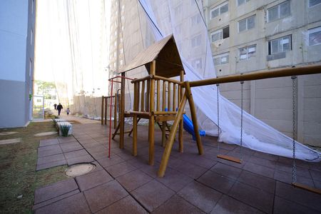 Apartamento para alugar com 33m², 2 quartos e sem vagaÁrea comum - Playground