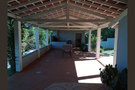 Casa à venda com 300m², 3 quartos e 4 vagas