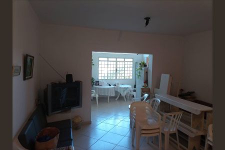 Casa à venda com 300m², 3 quartos e 4 vagas