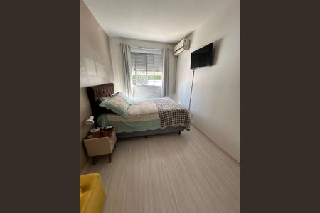 Quarto de apartamento à venda com 2 quartos, 47m² em Cavalhada, Porto Alegre