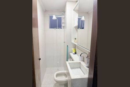 Banheiro de apartamento para alugar com 2 quartos, 40m² em Itaim Paulista, São Paulo