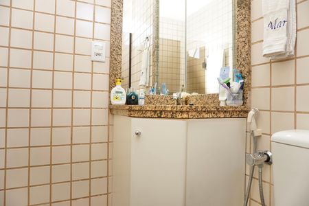 Apartamento à venda com 174m², 3 quartos e 2 vagasBanheiro da Suíte