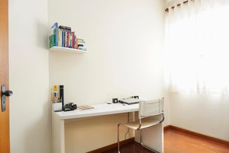 Quarto 1 de apartamento para alugar com 3 quartos, 174m² em Floresta, Belo Horizonte