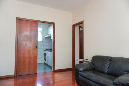 Sala  de apartamento para alugar com 3 quartos, 174m² em Floresta, Belo Horizonte