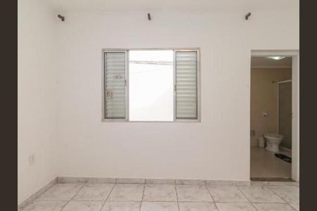 Casa para alugar com 5 quartos, 420m² em Vila Antonieta, São Paulo
