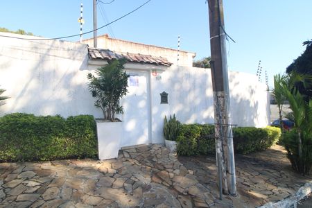 Fachada de casa à venda com 2 quartos, 80m² em Vila Marari, São Paulo