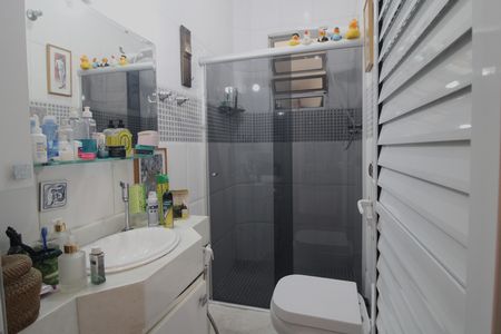 Banheiro de casa à venda com 2 quartos, 80m² em Vila Marari, São Paulo