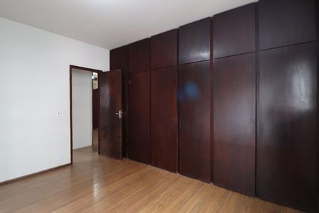 Apartamento para alugar com 179m², 3 quartos e 2 vagasQuarto 2 - Suíte