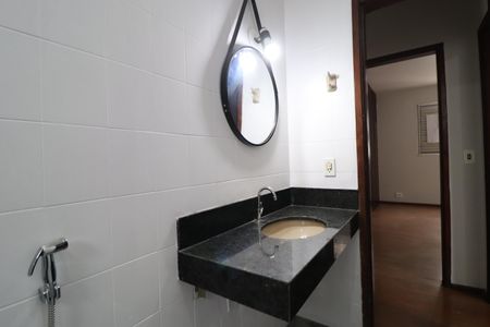 Apartamento para alugar com 179m², 3 quartos e 2 vagasBanheiro Social