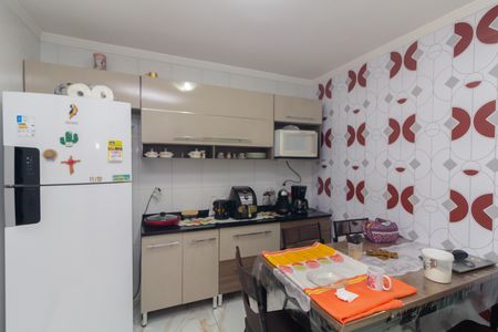 Casa à venda com 70m², 2 quartos e 2 vagas Casa à venda com 70m², 2 quartos e 2 vagasCozinha e Área de Serviço
