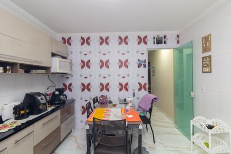 Casa à venda com 70m², 2 quartos e 2 vagas Casa à venda com 70m², 2 quartos e 2 vagasCozinha e Área de Serviço