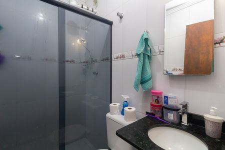 Casa à venda com 70m², 2 quartos e 2 vagas Casa à venda com 70m², 2 quartos e 2 vagasBanheiro da Suíte 2