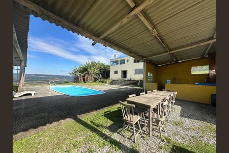Churrasqueira de casa para alugar com 6 quartos, 488m² em Refugio Bandeirantes, Barueri