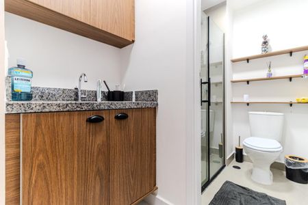 Banheiro de kitnet/studio para alugar com 1 quarto, 30m² em Centro Histórico de São Paulo, São Paulo