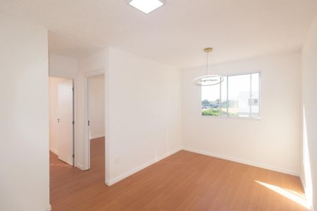 Sala de apartamento para alugar com 2 quartos, 46m² em Inhoaíba, Rio de Janeiro