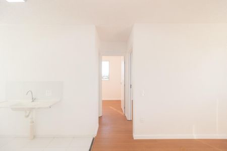 Sala de apartamento para alugar com 2 quartos, 46m² em Inhoaíba, Rio de Janeiro