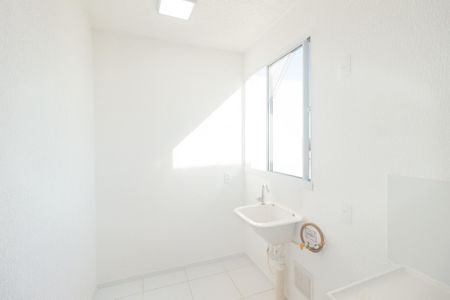 Apartamento para alugar com 46m², 2 quartos e sem vaga Apartamento para alugar com 46m², 2 quartos e sem vagaCozinha e Área de Serviço