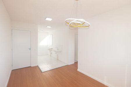 Sala de apartamento para alugar com 2 quartos, 46m² em Inhoaíba, Rio de Janeiro