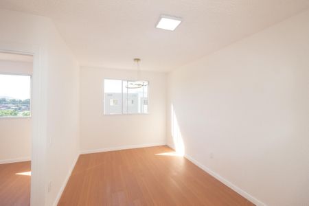 Sala de apartamento para alugar com 2 quartos, 46m² em Inhoaíba, Rio de Janeiro