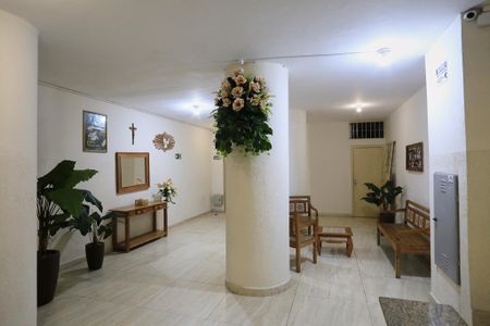 Apartamento à venda com 124m², 3 quartos e 1 vaga Apartamento à venda com 124m², 3 quartos e 1 vagaHall
