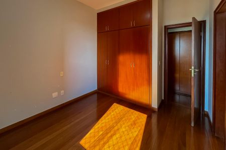 Apartamento para alugar com 185m², 3 quartos e 3 vagas