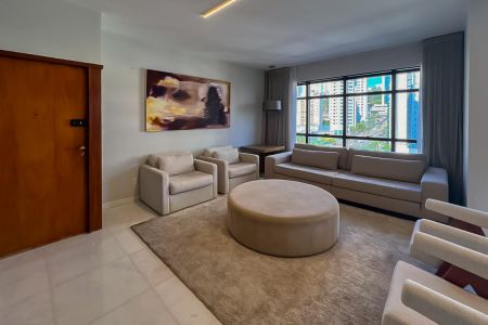 Apartamento para alugar com 185m², 3 quartos e 3 vagas