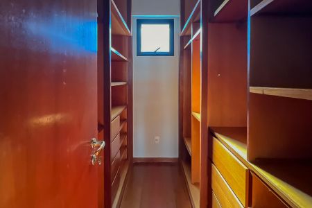Apartamento para alugar com 185m², 3 quartos e 3 vagas
