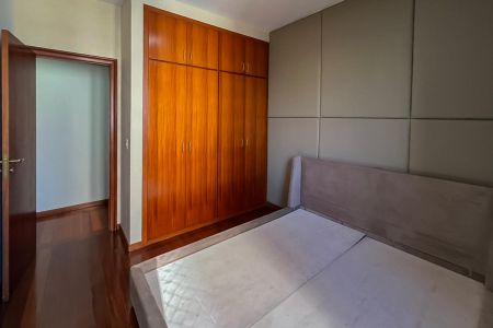 Apartamento para alugar com 185m², 3 quartos e 3 vagas