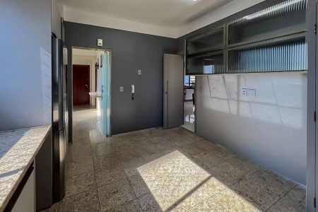 Apartamento para alugar com 185m², 3 quartos e 3 vagas