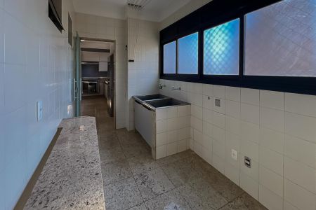 Apartamento para alugar com 185m², 3 quartos e 3 vagas
