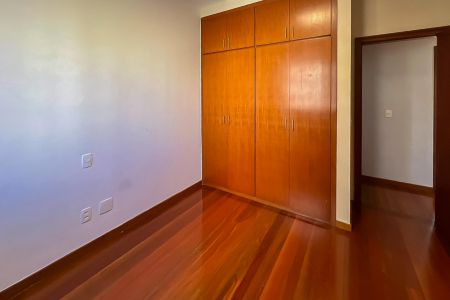 Apartamento para alugar com 185m², 3 quartos e 3 vagas