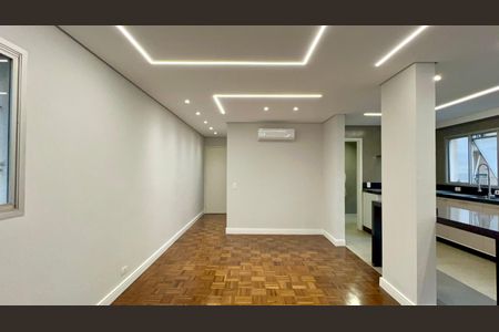 Apartamento para alugar com 110m², 3 quartos e 1 vaga Apartamento para alugar com 110m², 3 quartos e 1 vagaSala