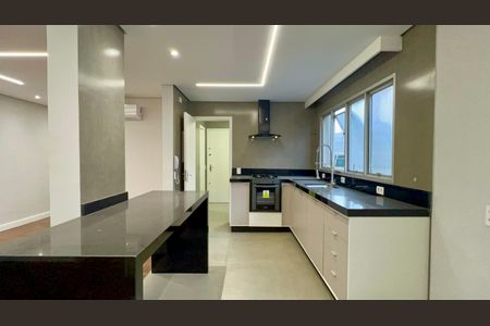 Apartamento para alugar com 110m², 3 quartos e 1 vaga Apartamento para alugar com 110m², 3 quartos e 1 vagaCozinha
