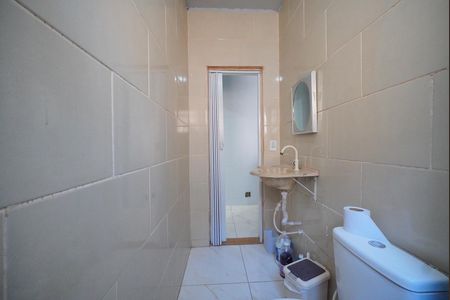 Banheiro de apartamento para alugar com 1 quarto, 32m² em Campeche, Florianópolis