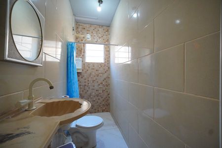 Banheiro de apartamento para alugar com 1 quarto, 32m² em Campeche, Florianópolis