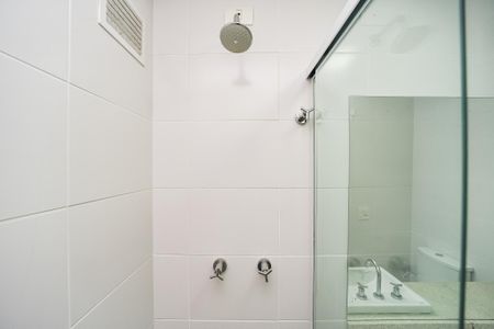 Apartamento para alugar com 78m², 3 quartos e 2 vagas Apartamento para alugar com 78m², 3 quartos e 2 vagasBanheiro Social