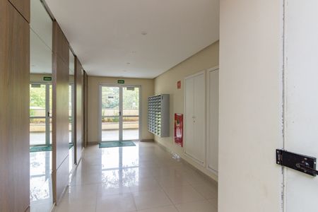 Apartamento para alugar com 47m², 2 quartos e 1 vaga Apartamento para alugar com 47m², 2 quartos e 1 vagaHall de Entrada Bloco