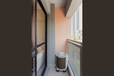 Varanda de kitnet/studio para alugar com 1 quarto, 24m² em Sumarezinho, São Paulo