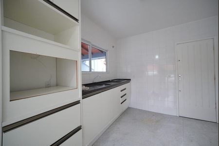Cozinha de casa para alugar com 2 quartos, 65m² em Forquilhas, São José