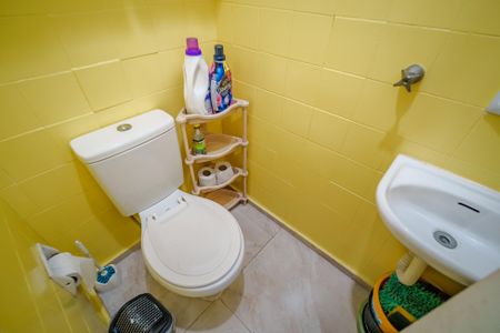 Apartamento à venda com 70m², 3 quartos e 1 vaga Apartamento à venda com 70m², 3 quartos e 1 vagaBanheiro