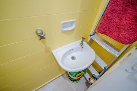 Banheiro de apartamento à venda com 3 quartos, 70m² em Vila Sonia, São Paulo