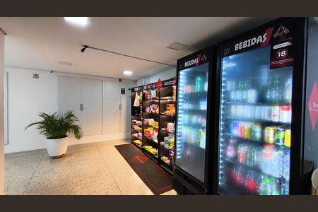 Apartamento à venda com 93m², 2 quartos e 1 vaga Apartamento à venda com 93m², 2 quartos e 1 vagaMini Mercado