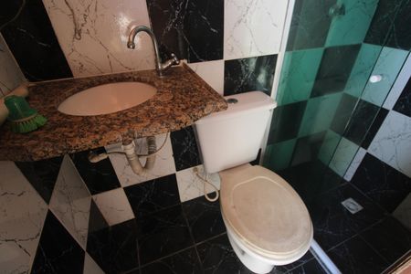 Casa de condomínio à venda com 176m², 2 quartos e 1 vagaÁrea de serviço - Banheiro
