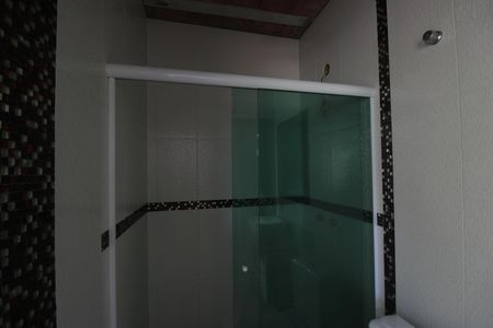 Casa de condomínio à venda com 176m², 2 quartos e 1 vagaBanheiro da suíte 1