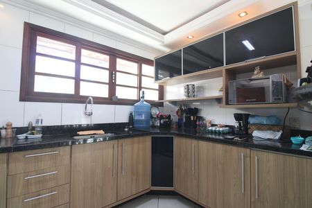 Casa de condomínio à venda com 176m², 2 quartos e 1 vagaCozinha